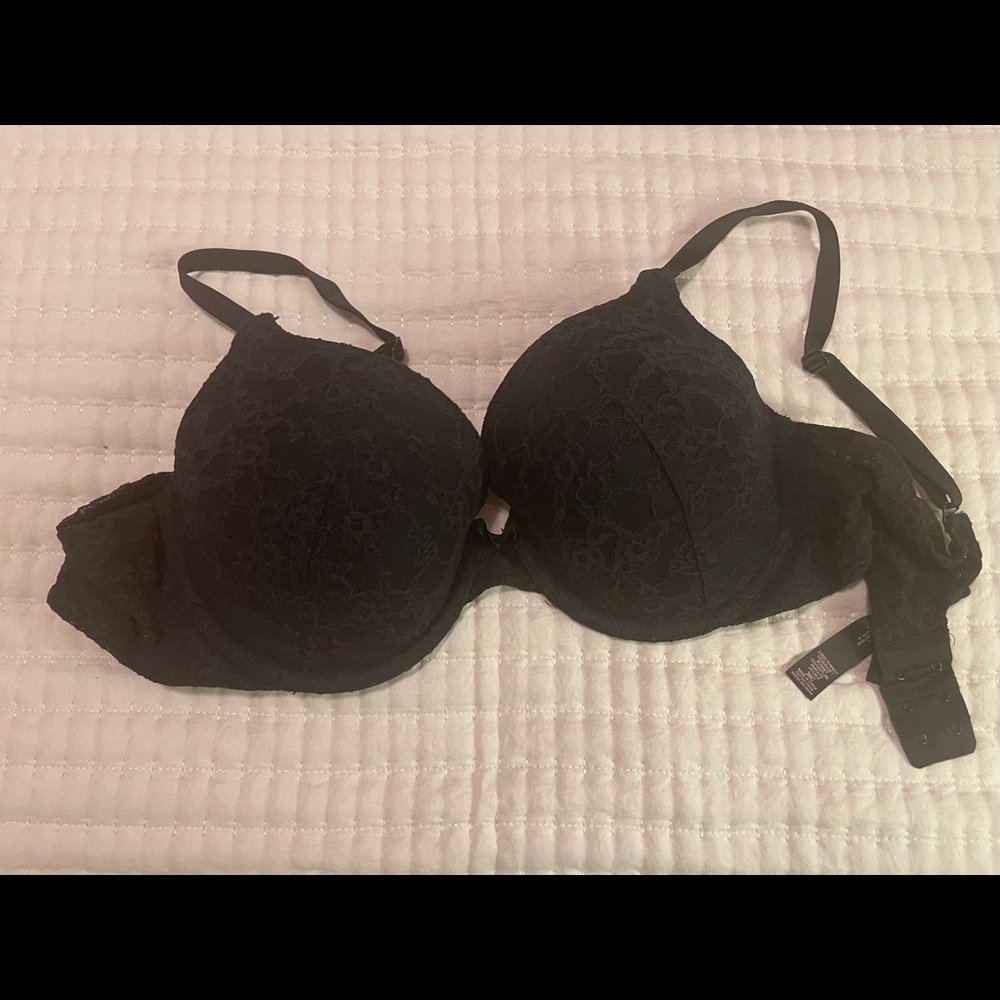 Victoria Secret lined perfect coverage 36c.